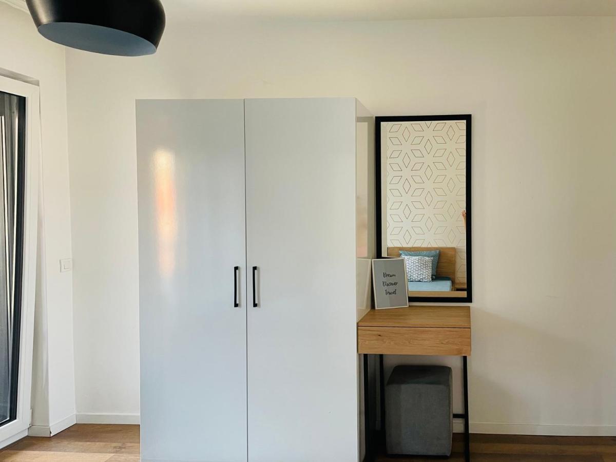 Tower Apartment Pristina Buitenkant foto